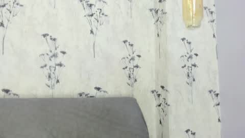 Mia  online show from 01/04/25, 06:09