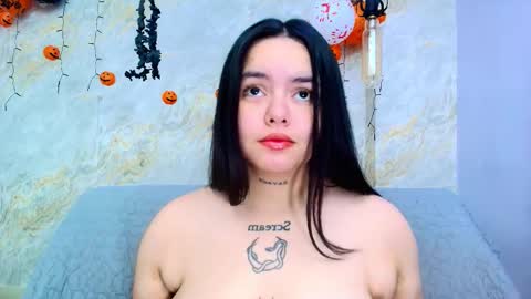 Mia  online show from 11/10/25, 12:04
