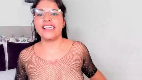 Snapshot of mia_cano_ chatting on 10/24/25, 12:01 Mia Cano online show from 10/24/25, 12:01