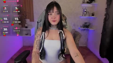 Mia online show from 02/19/25, 07:17