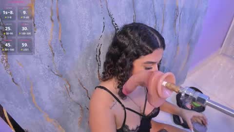 mia online show from 10/30/25, 11:44