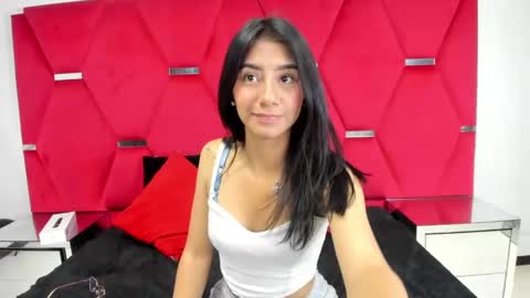 mia_clark18 online show from 10/17/25, 08:00