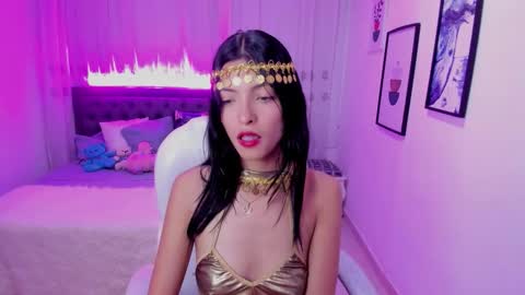 Mia online show from 11/24/25, 08:30