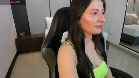 M I A  online show from 05/20/26, 02:29