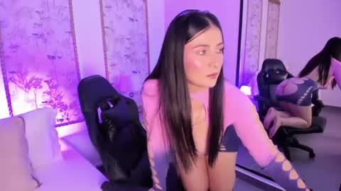 M I A  online show from 07/07/26, 02:25