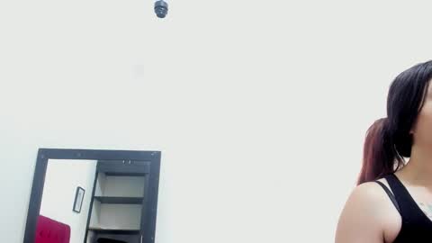 mia online show from 10/06/25, 11:40