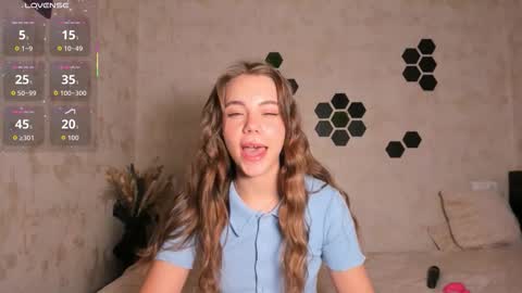 Snapshot of mia_com chatting on 10/02/25, 04:03 Mia  next stream Thursday 1400 UTC1 Friday 1400 UTC1 online show from 10/02/25, 04:03