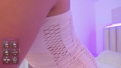 Snapshot of mia_corner chatting on 02/19/26, 07:04 mia_corner online show from 02/19/26, 07:04