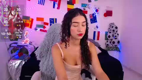 Snapshot of mia_cute_girl chatting on 07/14/26, 12:11 mia_cute_girl online show from 07/14/26, 12:11