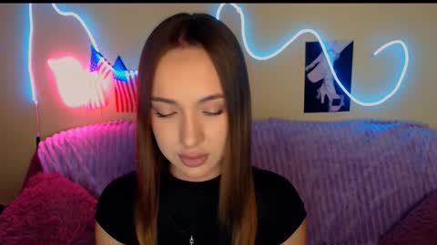 Snapshot of mia_cutie77 chatting on 09/19/25, 09:32 mia_cutie77 online show from 09/19/25, 09:32