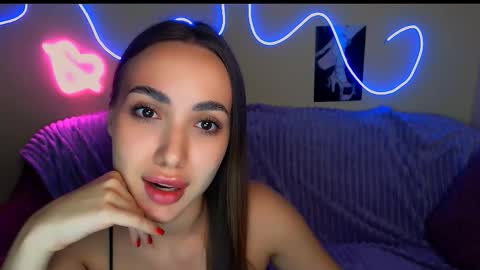 Snapshot of mia_cutie77 chatting on 09/26/25, 10:19 mia_cutie77 online show from 09/26/25, 10:19