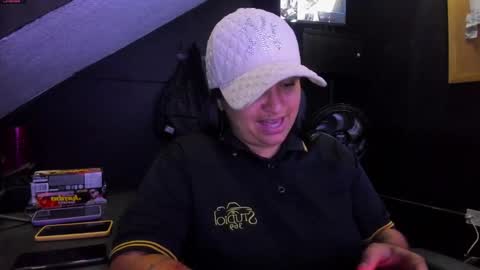 Snapshot of mia_daniela_ chatting on 09/20/25, 08:32 Mia daniela online show from 09/20/25, 08:32