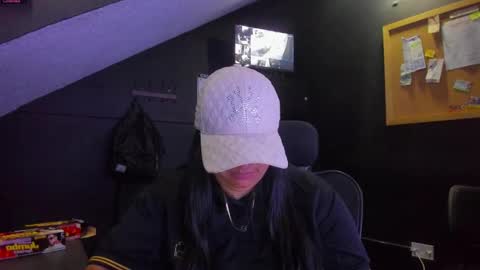 Snapshot of mia_daniela_ chatting on 09/21/25, 02:51 Mia daniela online show from 09/21/25, 02:51