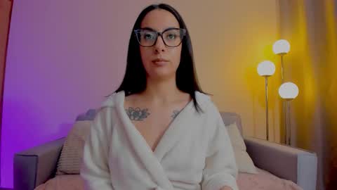 Snapshot of mia_daniellshot chatting on 03/01/26, 01:24 Sarah Luna online show from 03/01/26, 01:24