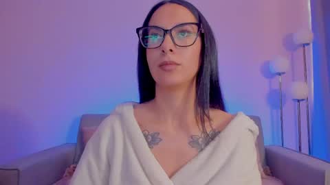 Snapshot of mia_daniellshot chatting on 03/18/26, 06:22 Sarah Luna online show from 03/18/26, 06:22
