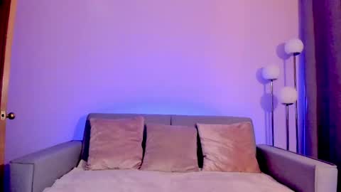 Snapshot of mia_daniellshot chatting on 03/27/26, 11:43 Sarah Luna online show from 03/27/26, 11:43