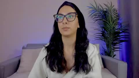 Snapshot of mia_daniellshot chatting on 04/28/26, 11:26 Sarah Luna online show from 04/28/26, 11:26