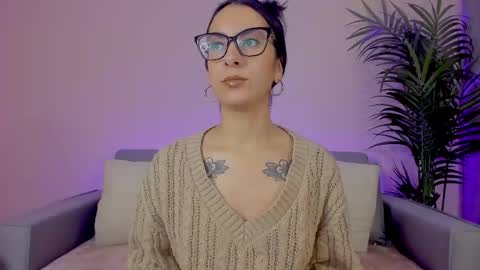 Snapshot of mia_daniellshot chatting on 05/04/26, 12:12 Sarah Luna online show from 05/04/26, 12:12