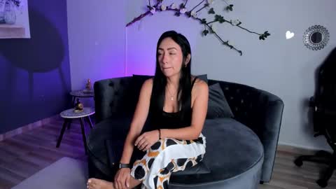 Snapshot of mia_davis__ chatting on 03/20/26, 11:48 mia_davis__ online show from 03/20/26, 11:48