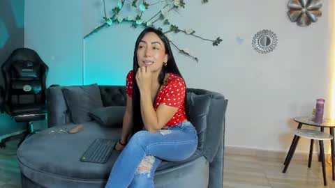 mia_davis__ online show from 07/28/26, 02:13