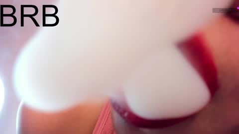 Mia online show from 01/10/25, 08:26