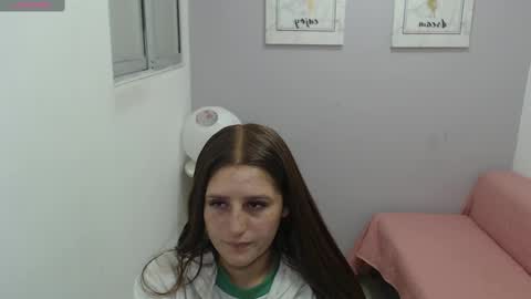 Mia online show from 02/11/25, 12:58