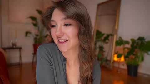 Snapshot of mia_dynasty chatting on 07/24/26, 09:35 Mia online show from 07/24/26, 09:35