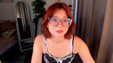 mia_e1fie online show from 06/30/26, 12:44