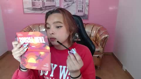 Mia online show from 10/16/25, 01:12