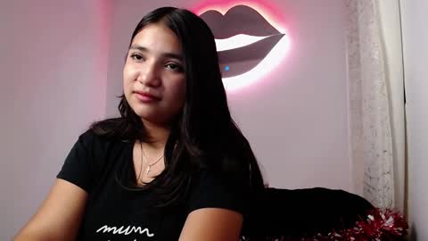 mia online show from 12/22/25, 09:34