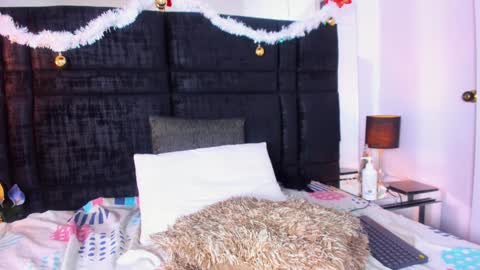 Snapshot of mia_garcia2 chatting on 12/14/24, 12:55 MIA online show from 12/14/24, 12:55