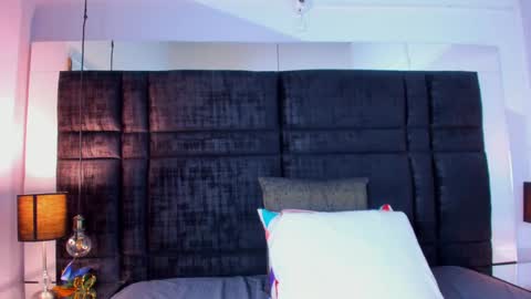 Snapshot of mia_garcia2 chatting on 01/25/25, 12:06 MIA online show from 01/25/25, 12:06
