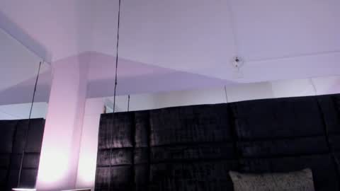 Snapshot of mia_garcia2 chatting on 01/31/25, 03:41 MIA online show from 01/31/25, 03:41