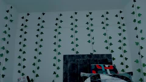 Snapshot of mia_garcia2 chatting on 09/26/25, 10:47 MIA online show from 09/26/25, 10:47