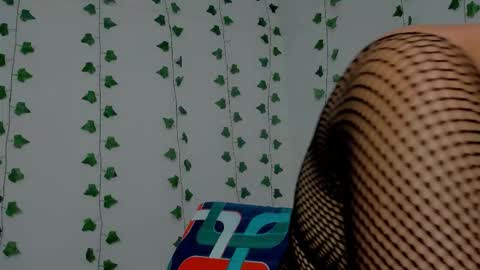 Snapshot of mia_garcia2 chatting on 10/12/25, 09:58 MIA online show from 10/12/25, 09:58