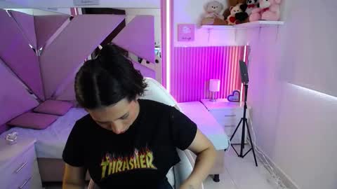 Snapshot of mia_garcia28 chatting on 09/19/25, 07:47 mia_garcia28 online show from 09/19/25, 07:47