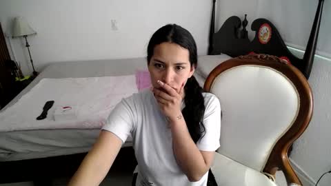 mia_garcia28 online show from 01/06/26, 07:39