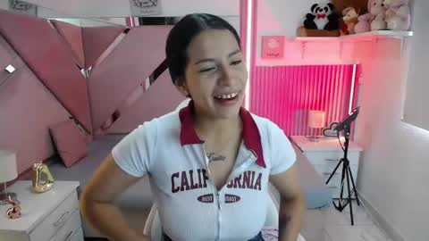 mia_garcia28 online show from 06/04/26, 01:39