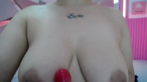 mia_garcia28 online show from 06/10/26, 01:54