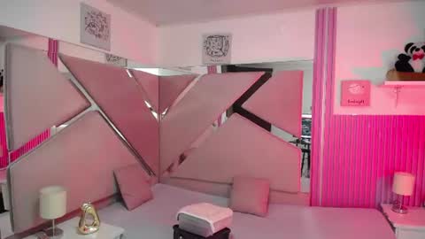 mia_garcia28 online show from 06/17/26, 01:01