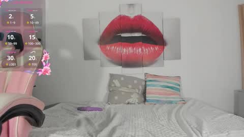 Mia online show from 11/11/25, 12:21