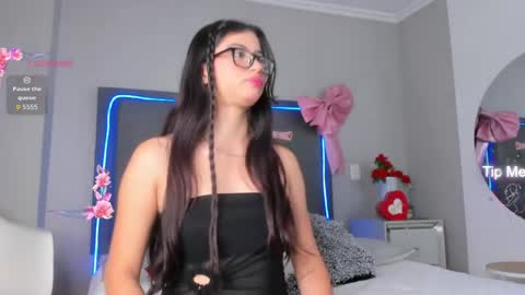 Snapshot of mia_gomez52 chatting on 03/31/26, 01:22 mia online show from 03/31/26, 01:22