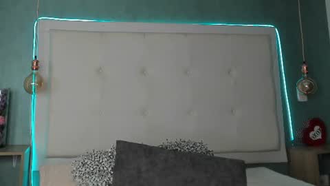 mia online show from 07/24/26, 12:36