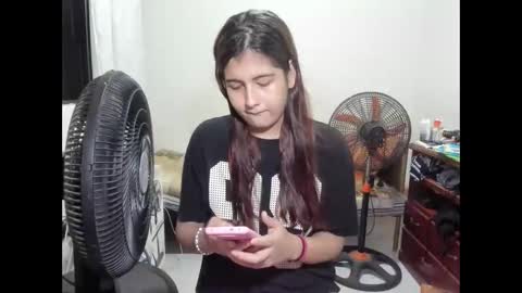 Snapshot of mia_goth766259 chatting on 11/27/25, 10:23 izzy online show from 11/27/25, 10:23