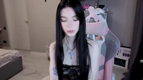 Snapshot of mia_gothh chatting on 12/03/25, 03:43 MIA HELP ME REACH 100 LIKES online show from 12/03/25, 03:43