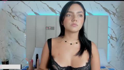 mia_greco_ online show from 09/29/25, 02:06