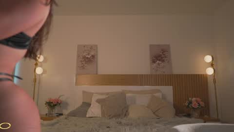   online show from 05/02/26, 10:37