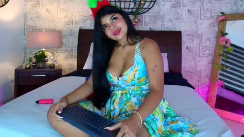 Mia online show from 12/20/24, 10:43