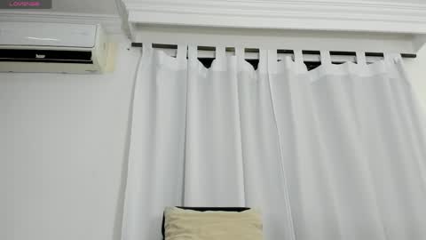 mia_hornny_ online show from 05/18/26, 04:07