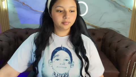 Mia online show from 09/17/25, 07:59